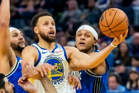 Duell zwischen Curry und Ionescu: 