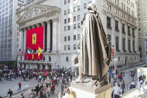 Ferraris Aktienkurs nach Hamilton-Coup auf Rekordhoch