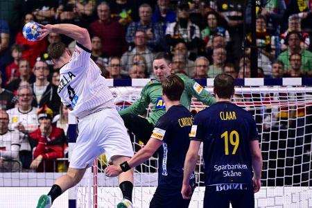 Noten und Einzelkritik zu Deutschland vs. Schweden - Die deutsche Handball-Nationalmannschaft hat die erhoffte EM-Medaille im kleinen Finale verpasst. Gegen Schweden unterlag die Mannschaft von Alfred Gislason mit 31:34. Insbesondere die Abwehr- und Torhüterleistung verhinderte einen Sieg. Alle DHB-Stars in der Einzelkritik: