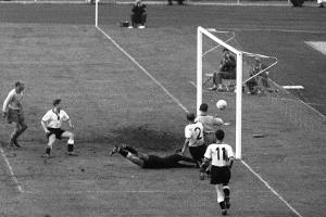 Schweden trauert um Fußballlegende Hamrin