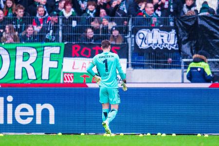 Hannover siegt nach langer Pause wegen Tennisbällen