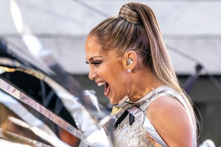 Jennifer Lopez reißt sich auf der Bühne die Haare aus