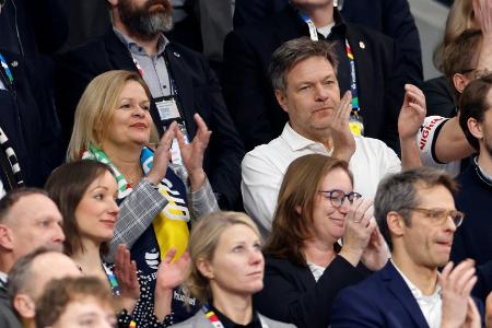 Faeser beobachtet Play-offs der Ukraine und von Israel genau