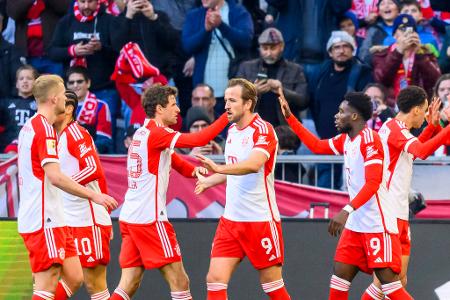 FC Bayern vs. Gladbach: Noten und Einzelkritik - Am Samstag stand für den FC Bayern in der Bundesliga das Heimspiel gegen Borussia Mönchengladbach an. Gegen den Angstgegner der vergangenen Jahre tat sich der Rekordmeister erneut schwer, letztlich fuhr die Tuchel-Elf aber einen 3:1-Arbeitssieg ein. Alle Bayern-Stars in der Einzelkritik: