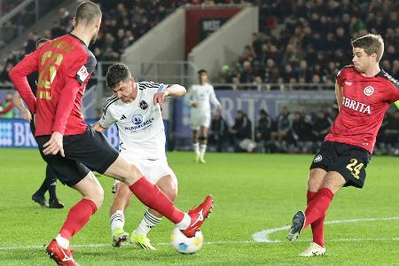 Ohne Uzun: Nürnberg trennt sich 1:1 von Wiesbaden