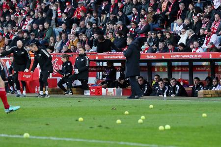 Fan-Proteste gegen die DFL sorgen für Unterbrechungen