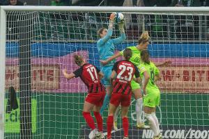 Heimsieg gegen Frankfurt: Wolfsburg bleibt an Bayern dran