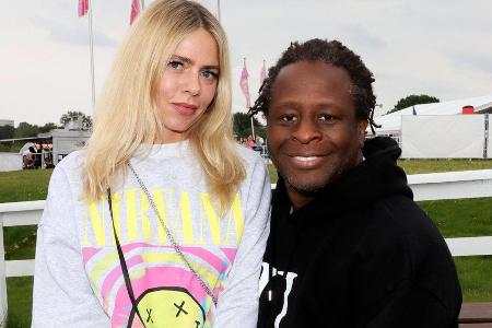 Mit Oliver Pocher als Elvis: Mola Adebisi hat in Las Vegas geheiratet