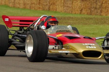 Lotus 49B (1/2) - 1969 - Für die Fahrer ist der Lotus 49B aufgrund seines tiefen Schwerpunkts ein Genuss. Optisch sieht es da schon anders aus.