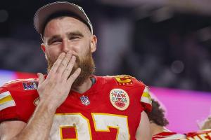 "Inakzeptabel": Kelce entschuldigt sich für Reid-Rempler