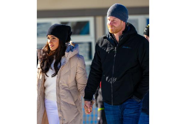 Schon kurz darauf erfolgte der Relaunch der gemeinsamen Website. Künftig hält das Paar seine Fans unter sussex.com auf dem Laufenden. Zuvor war man noch unter sussexroyal.com zu erreichen gewesen, doch...