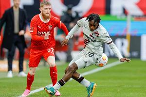 Leverkusen weiter auf Rekord- und Meisterkurs