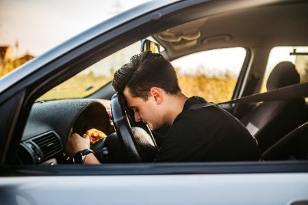 Alltagsfrage: Darf man im Auto ein Nickerchen machen?
