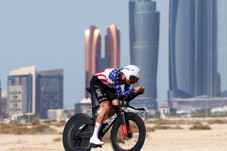 Radsport: Dreifach-Sieg für UAE Team Emirates bei Heimrennen