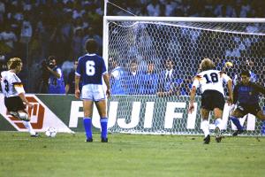 Völler "unendlich traurig": Brehme mehr als "unser WM-Held"