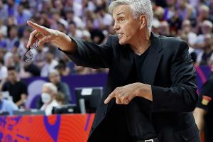 Bundeskanzler Scholz empfängt Weltmeister-Coach Herbert