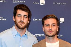 Heiratsantrag auf dem Körper: Jannik Schümann hat sich verlobt