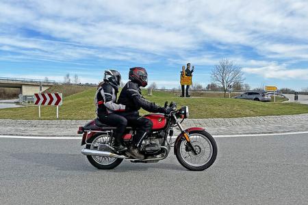 Franz Eberhofer Kreisel Kreisverkehr Reportage Frontenhausen Niederkaltenkirchen