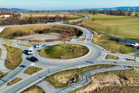 Franz Eberhofer Kreisel Kreisverkehr Reportage Frontenhausen Niederkaltenkirchen
