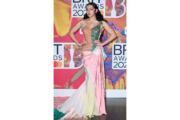 Charli XCX war als bester Pop Act nominiert, doch der Preis...