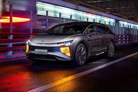 Human Horizons HiPhi X