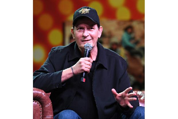 Da nimmt sich Charlie Sheen schon fast alt aus: Der heute 58-Jährige wurde vor 11 Jahren Großvater.