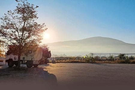 Sonnenaufgang, Baum, Campingvan, Zaun, Gräser