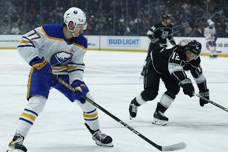 Peterka eröffnet mit Buffalo neue Münchner Eishockey-Arena