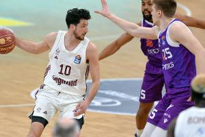 Sieg in Göttingen: Bayerns Basketballer drehen erst spät auf