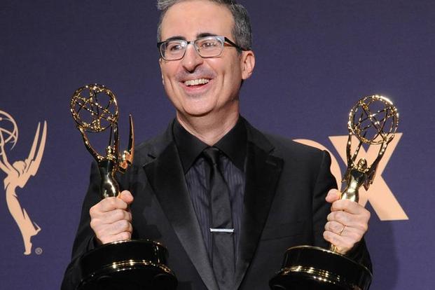 Der britische Comedian John Oliver ist vor allem in den USA mit seiner eigenen Talkshow erfolgreich und hatte seine eigene, nicht ganz ernst zu nehmende Theorie. 