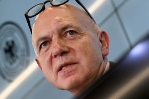 Neuendorf: Kampf gegen Rassismus auch an der Basis führen