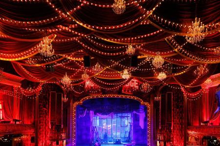 Diese Spielfilme wurden als Opern und Musicals inszeniert