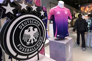 Sportökonom Breuer: "Richtiger Zeitpunkt" für Nike-Vertrag