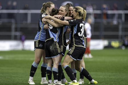 Nürnberg gewinnt Sieben-Tore-Drama in Köln