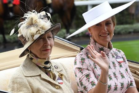Prinzessin Anne und Herzogin Sophie springen für Kate in die Bresche