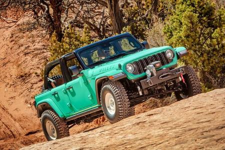 03/2024 Jeep Low Down / Willys Dispatcher / Gladiator Rubicon / Vacationeer Concept Moab Easter Jeep Safari