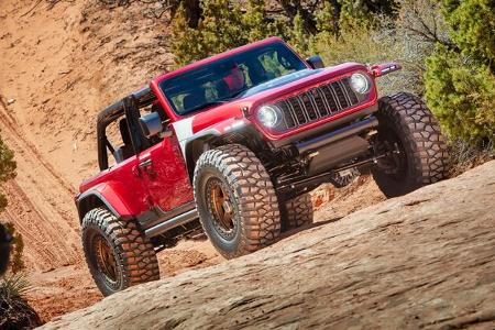 03/2024 Jeep Low Down / Willys Dispatcher / Gladiator Rubicon / Vacationeer Concept Moab Easter Jeep Safari
