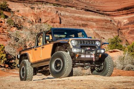 03/2024 Jeep Low Down / Willys Dispatcher / Gladiator Rubicon / Vacationeer Concept Moab Easter Jeep Safari