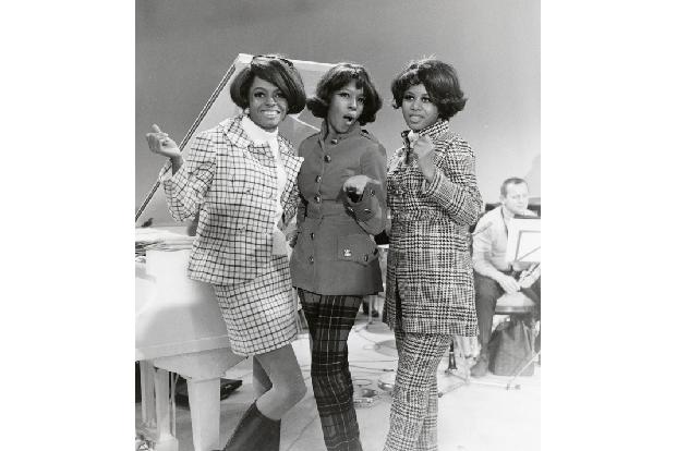 …landete Diana Ross mit ihrer Band den ersten Hit, doch dann ging es Schlag auf Schlag — 'Where Did Our Love Go?' war 1964 der erste von fünf aufeinander folgenden Nummer-1-Hits.