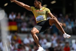 "Freue mich mega": Neugebauer legt im Zehnkampf los