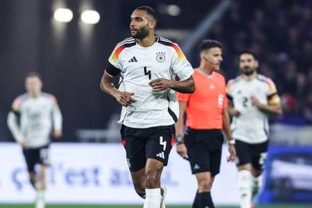 Jonathan Tah - Note: 2,5 - Nutzte seine Startelf-Chancen. Strahlte neben Rüdiger die nötige Ruhe aus. Beim einzigen Gegentor der Länderspiel-Phase zwar nicht unbeteiligt. Dennoch insgesamt gute Leistungen des Leverkuseners.