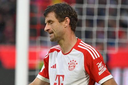 Thomas Müller (bis 63.) - Note: 4,0 - Hatte im Verbund mit Kimmich vereinzelt gute Ideen im Angriffsdrittel. Letztlich aber nicht konstant genug. Leitete den BVB-Konter zum 0:1 durch einen schwerwiegenden Fehlpass ein.