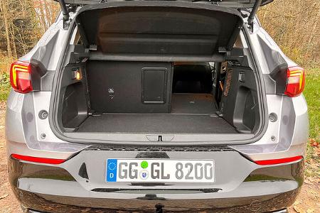 Zugwagen Opel Grandland Kofferraum 