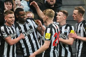 Isak trifft erneut für Newcastle - Leno mit bitterem Abend