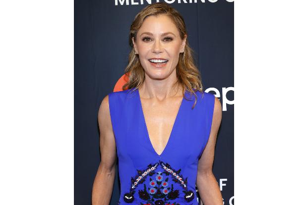 Die Schauspielerin Julie Bowen, Star der Sitcom 'Modern Family', bekam ihr Gerät schon in den Zwanzigern eingepflanzt. Sie erinnerte sich in einem Interview daran, dass sie in Tränen ausbrach, als ihr ...