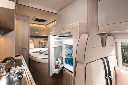 Globe-Traveller Voyager