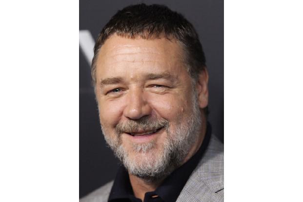 Der Schauspieler bestritt stets kategorisch, dass Charlie sein Sohn ist. Allerdings sind er und Jodie Foster auch heute noch sehr gut befreundet. Ob sie wirklich einmal ein Paar waren, haben sie weder abgestritten noch bestätigt.