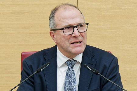 Ex-TV-Richter Alexander Hold an Prostatakrebs erkrankt