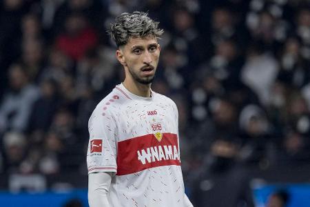 Atakan Karazor - Note: 3,0 - Bewegte sich geschickt durch das Mittelfeld. Bewies bei seinen Zuspielen ebenfalls die nötige Übersicht. Manchmal entglitt ihm etwas die Kontrolle über seine Zone.