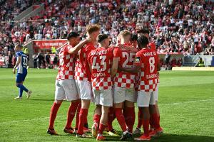 Rang 15 zum Greifen nah: Mainz will "Druck ausüben"